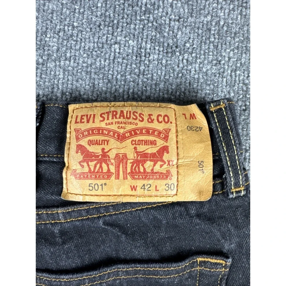 Levi's 501 Black Denim Jeans Men Button Fly Straight Fit 42x30 (42x28)